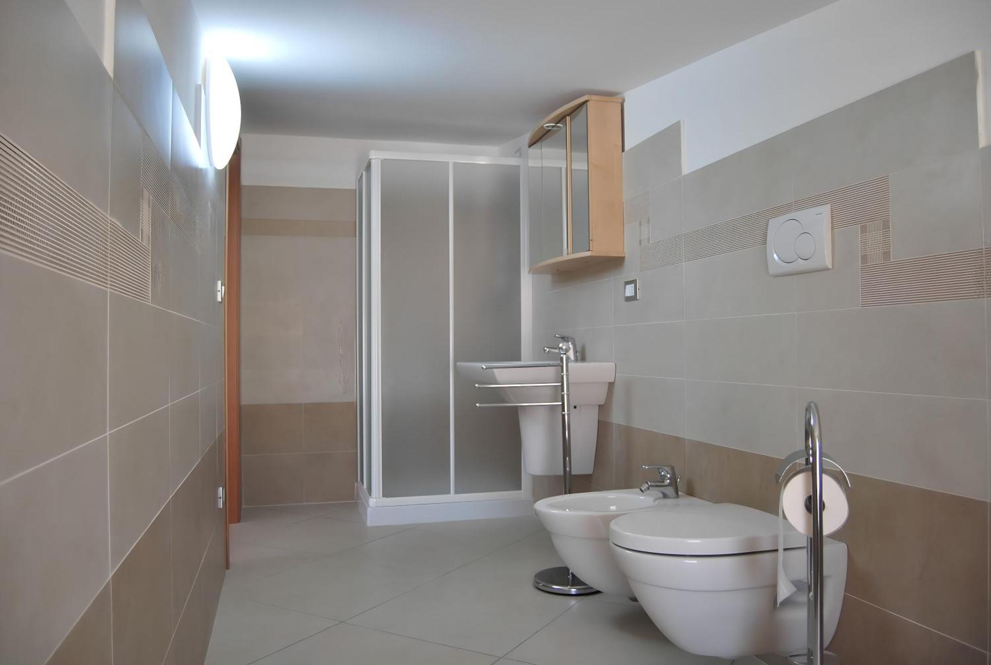 Eu Ropa Hotel Nereto Bagian luar foto